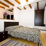 Villa Flores - Apartments